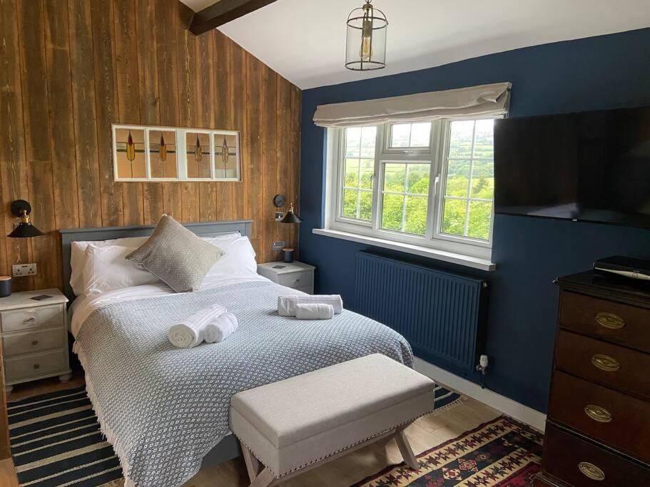 Villa Couples Getaway, With Mountain Views/Dog Friendly Crickhowell Exterior foto